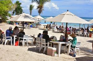 M&#225;s de 180 mil turistas visitan el pa&#237;s esta Semana Santa