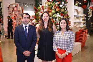 Sergio Estévez, Sandra Infante, y Karla Domínguez. 