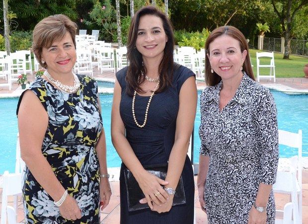 Sharon Campbell, Amalia Ortiz y Rossy Rivera.