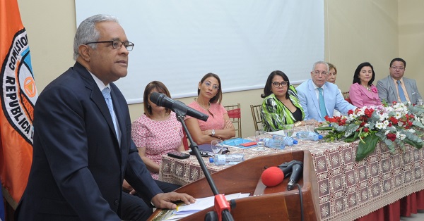 Sánchez Cárdenas en la UASD