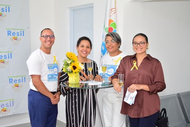 Sugel de la Cruz, Rosanna Castillo, Enma Guzmán y Diana Rodríguez.