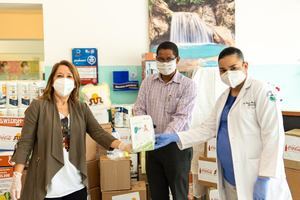 Varias provincias reciben alimentos e insumos médicos de la red de apoyo contra Coronavirus