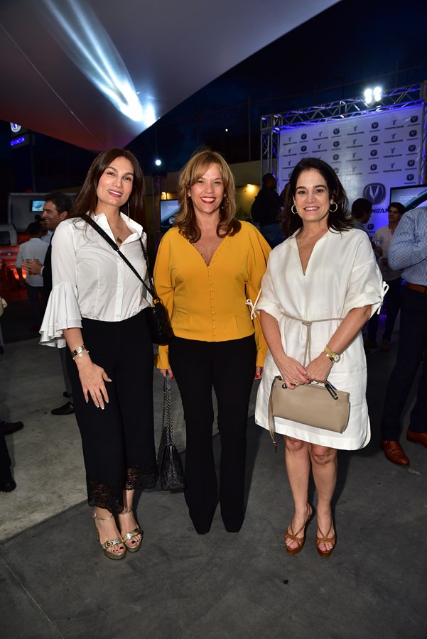 Tammy de Ghattas , Rita Bisono y Teresa Montes de Harper.