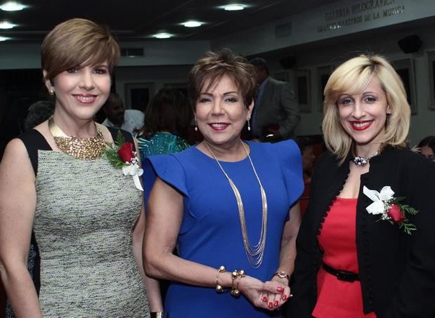 Theresa Sullivan, Olga de los Santos y Vivi Keyfer.