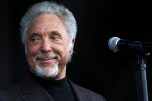 Tom Jones se estrena con nota en Montreux y Macy Gray conquista al público