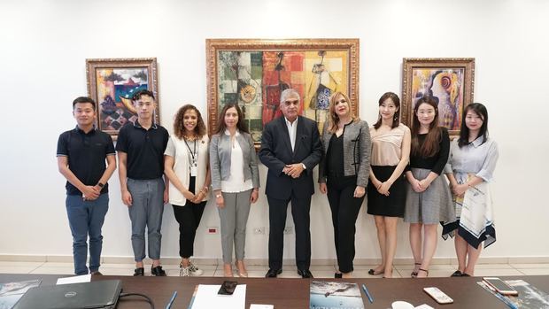 Delegación oriental que visita el país junto
a miembros del Ministerio de Turismo y MITUR.