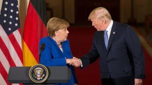 Trump se reúne con Merkel y espera arreglar "desequilibrio comercial" con UE