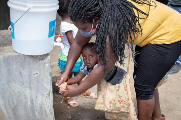 Número de muertos por cólera en Haití sube a 25 y hay 263 casos sospechosos.