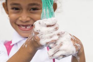 FICR, UNICEF y OMS publican gu&#237;a para proteger a los ni&#241;os del COVID-19 