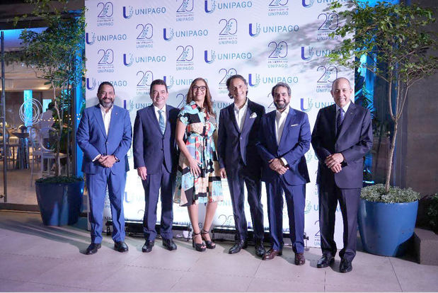 Irving Muñiz, Andrés Mejía, Zhaira Guadalamar, Lucas Gaitán, Jaime Caycedo y José Manuel Vargas.