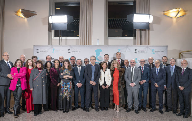 Foto de familia Comisión Interadministrativa V Centenario.