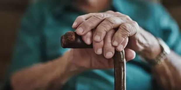 Experta de ONU aconseja pensión universal que garantice bienestar de mayores.
