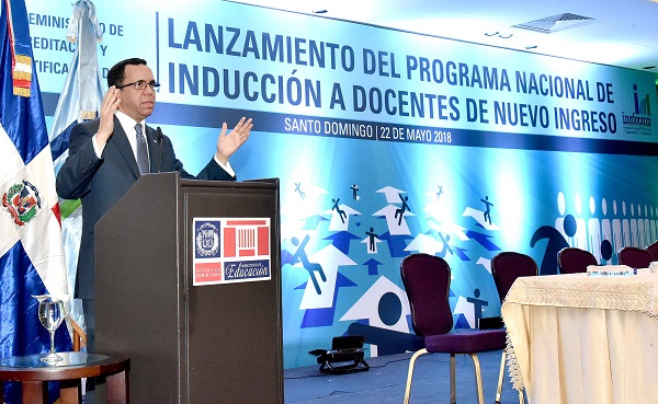 Andrés Navarro en sus palabras de lanzamiento del programa de inducción