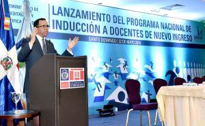 Andrés Navarro lanza el Sistema Nacional de Inducción a docentes de nuevo ingreso
