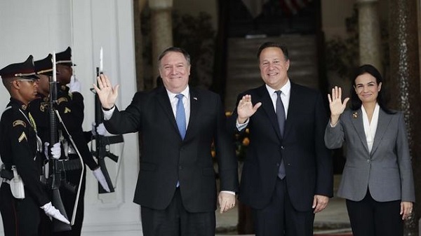 Mike Pompeo y Juan Carlos Varela