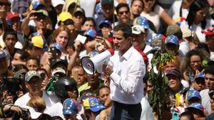 Guaidó capitaliza rabia de apagón venezolano y anuncia escalada contra Maduro