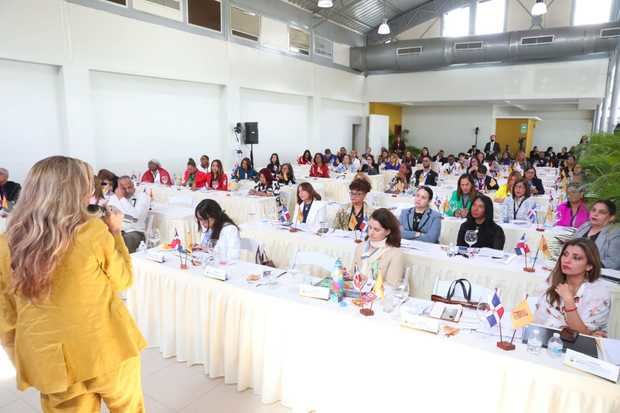 Taller de capacitación sobre el derecho de las mujeres a una vida política libre de violencia.