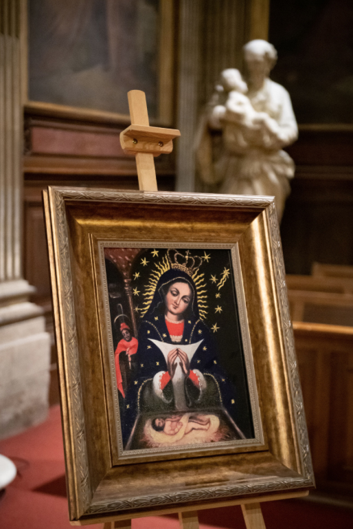 Dominicanos en Francia conmemoran el Día de la Virgen de la Altagracia