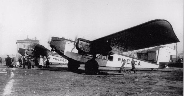 El primer vuelo comercial de Iberia unió Barcelona y Madrid el 14 de diciembre de 1927.