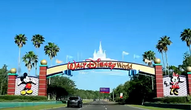 Parques temáticos  compañía Walt Disney.