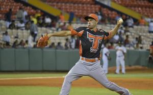 Toros del Este blanquean 2-0 a Gigantes y Tigres derrotan a Estrellas Orientales