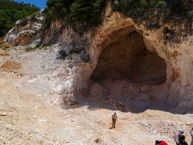 Cuevas del Pomier.