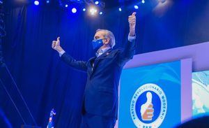 El PRM elimina de sus estatutos la prohibición a la reelección presidencial