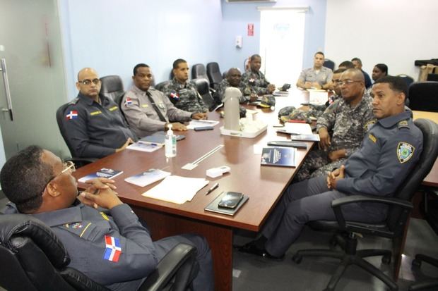 La Policía Nacional designa 14 inspectores como parte de su 'transformación'.