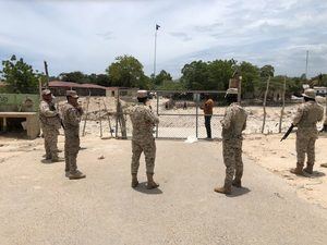 Refuerzan paso fronterizo tras la muerte de un haitiano durante un incidente