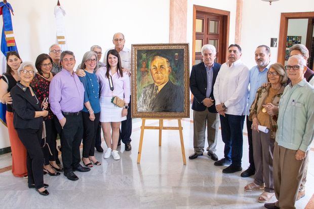 DGBA recibe en calidad de donación un valioso retrato al óleo del músico Luis Emilio Mena, autoría de Príamo Morel.