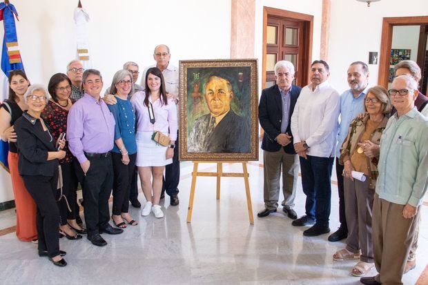 DGBA recibe en calidad de donación un valioso retrato al óleo del músico Luis Emilio Mena, autoría de Príamo Morel.