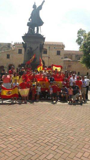 Manifestantes se congregan en el Parque Colón. 