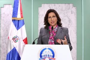 Margarita Cedeño de Fernández: el país necesita de gobernantes 
