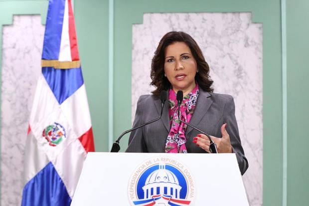 La vicepresidenta de la República, doctora Margarita Cedeño, informó este miércoles que el Gobierno trabaja en la depuración d
