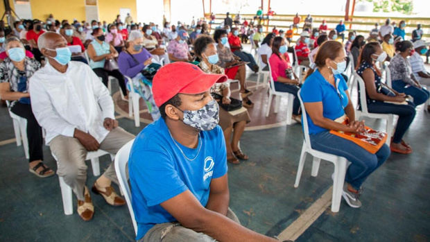 Gobierno inicia proceso de titulación de terrenos en Palenque, Boca de Nigua y San Cristóbal.