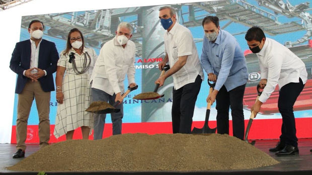 El presidente Luis Abinader dio  inicio a los trabajos de construcción del teleférico de esta ciudad