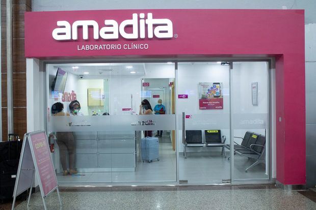 Amadita Laboratorio Clínico con 24 horas de servicio. 