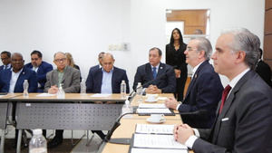 Presidente Abinader anuncia aumento salarial de un 24% para el sector construcción