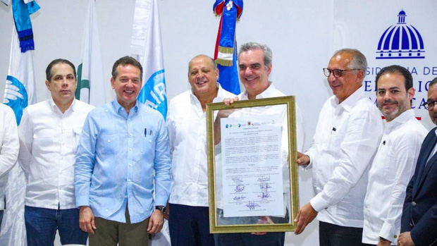 Empresarios reconocen al presidente Luis Abinader por estrategia para reactivar industrias en Santiago y el Cibao.