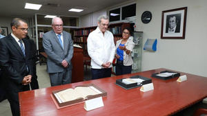 Presidente Abinader encabeza inauguración novena Feria del Libro de la Historia Dominicana