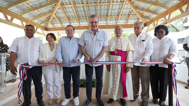 Presidente Abinader inaugura hogar de adultos mayores por más de RD 20 millones.