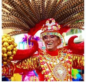 La capital dominicana celebra su desfile de carnaval arropada por el sol
