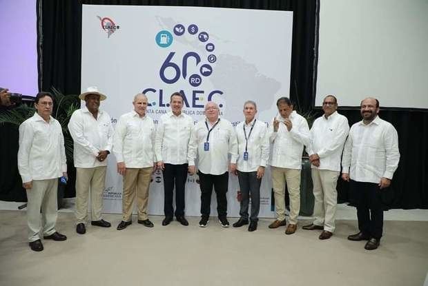 Participantes de la cumbre de la Comisión Latinoamericana de Empresarios del Combustible (CLAEC).