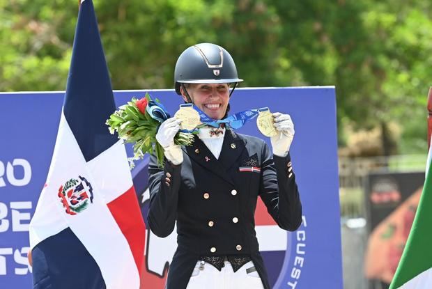 Yvonne Losos, al alza las medallas de oro, en adiestramiento y overall.