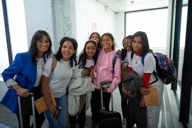 Coro Nacional Infantil realizó Vuelo de Esperanza con la Fundación RED Air.