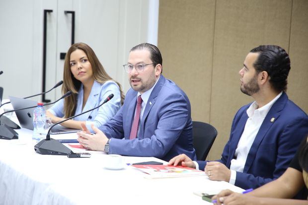 Reunión de diputados con ANJE.