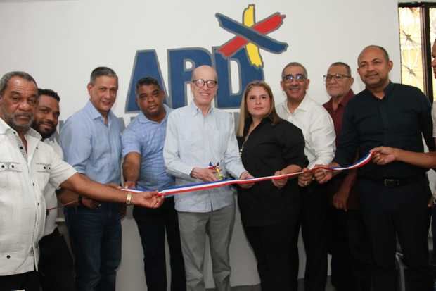 Inauguración local APD en Santiago.