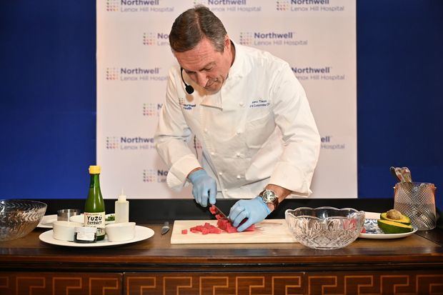 Northwell Health realiza encuentro gastronómico con chef de 3 estrellas Michelin Bruno Tison.