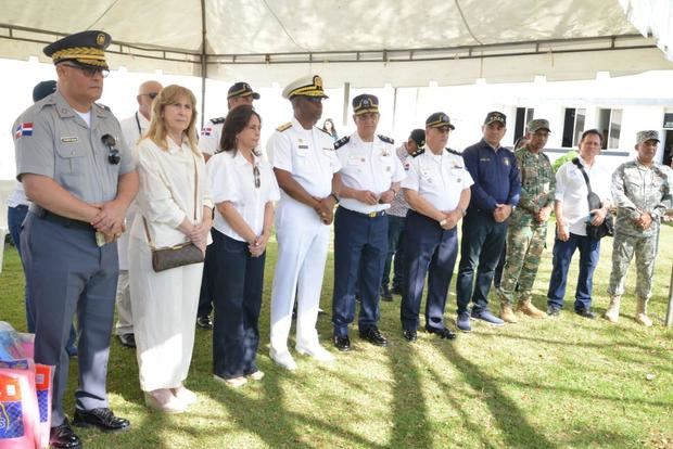 Auxiliares Navales y CECANOT Impactan a La Romana con Jornada Médica .