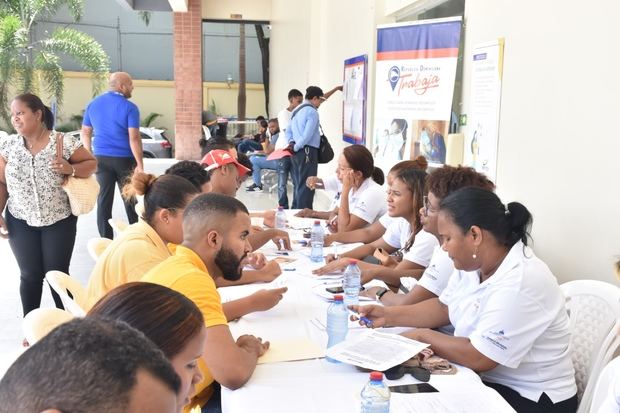 Ministerio de Trabajo invita a feria de empleo para Distrito Nacional.